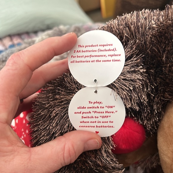 Hallmark Valentines Plush Gorilla “Boom Boom” He’s holding a ♥️~Lights/Sounds! - Picture 8 of 9